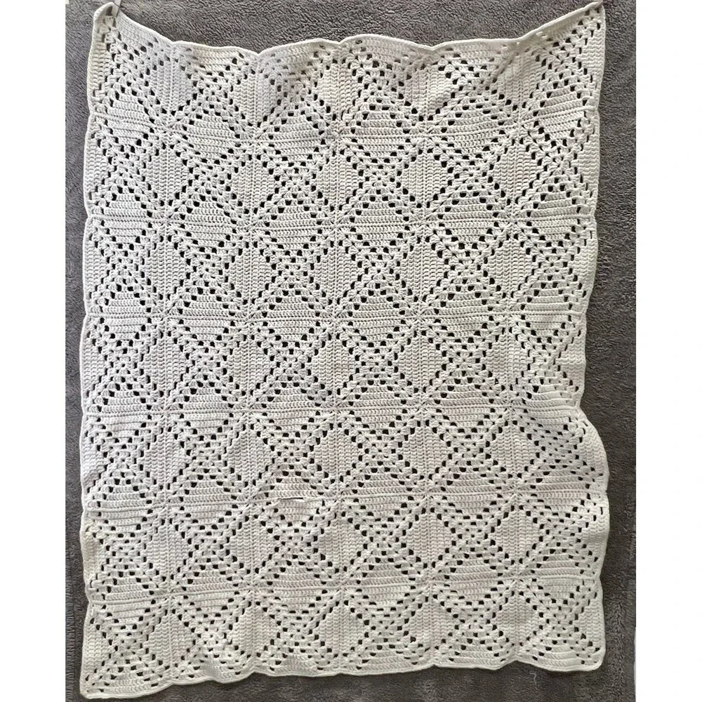 Vtg Beige Afghan Throw Blanket Hand Knitted 48x39 Diamond Pattern Neutral
